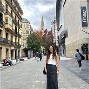 Soy filóloga hispánica y profesora trilingüe (coreano, español e inglés), con experiencia en academias y enseñanza privada en Madrid